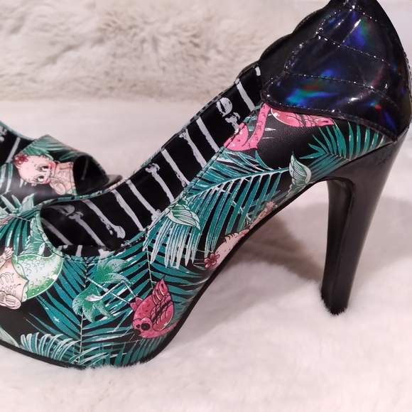 Iron Fist skeleton mermaid babies patterned platform high heels. Size 6 in EUC - Picture 4 of 8